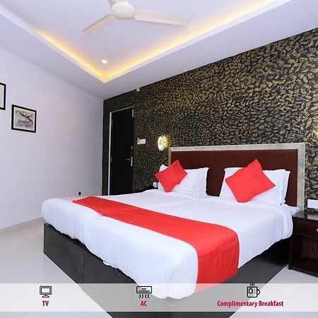Capital O 61059 Green Life Hotel Kochi Eksteriør billede
