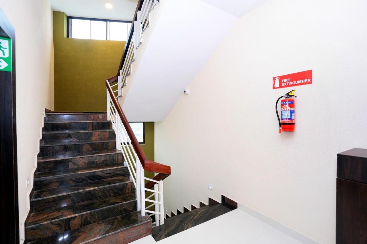 Capital O 61059 Green Life Hotel Kochi Eksteriør billede