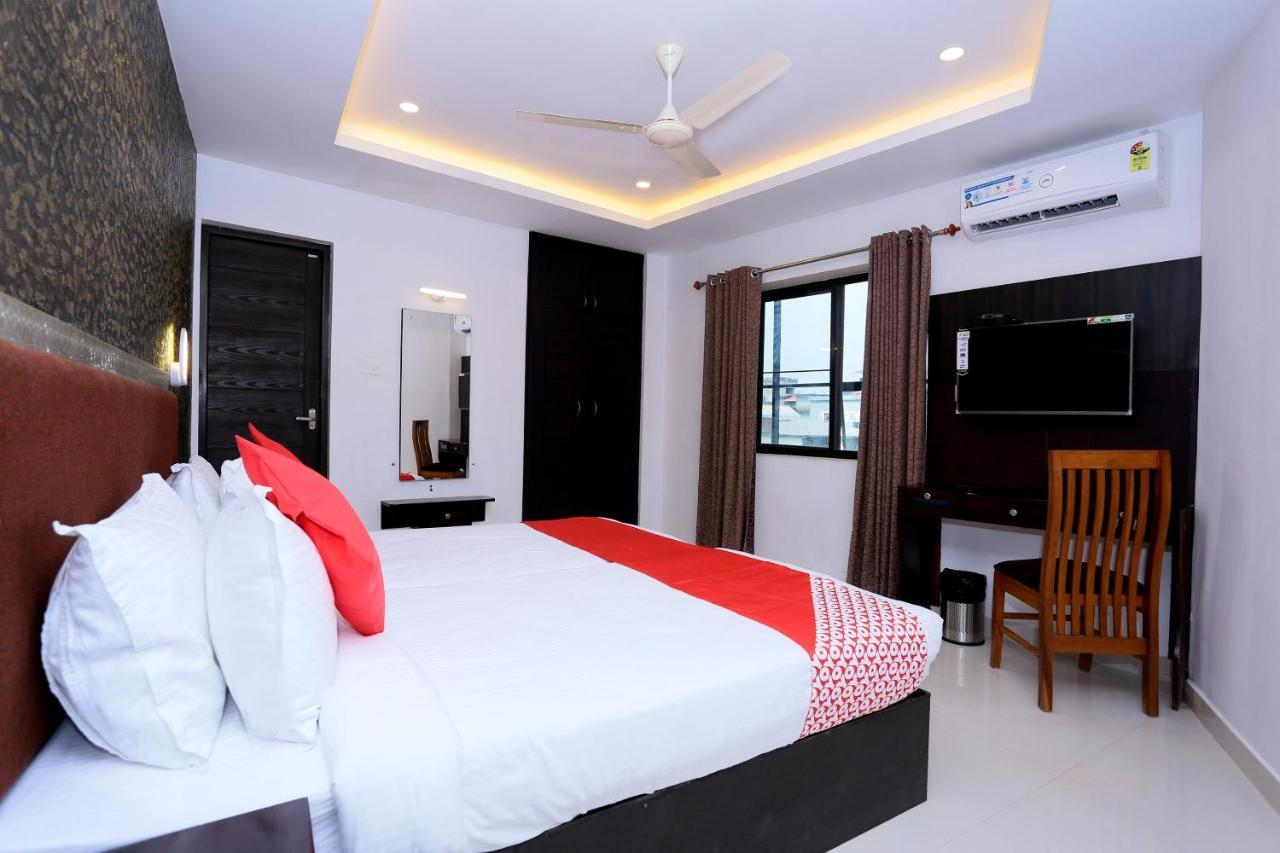 Capital O 61059 Green Life Hotel Kochi Eksteriør billede