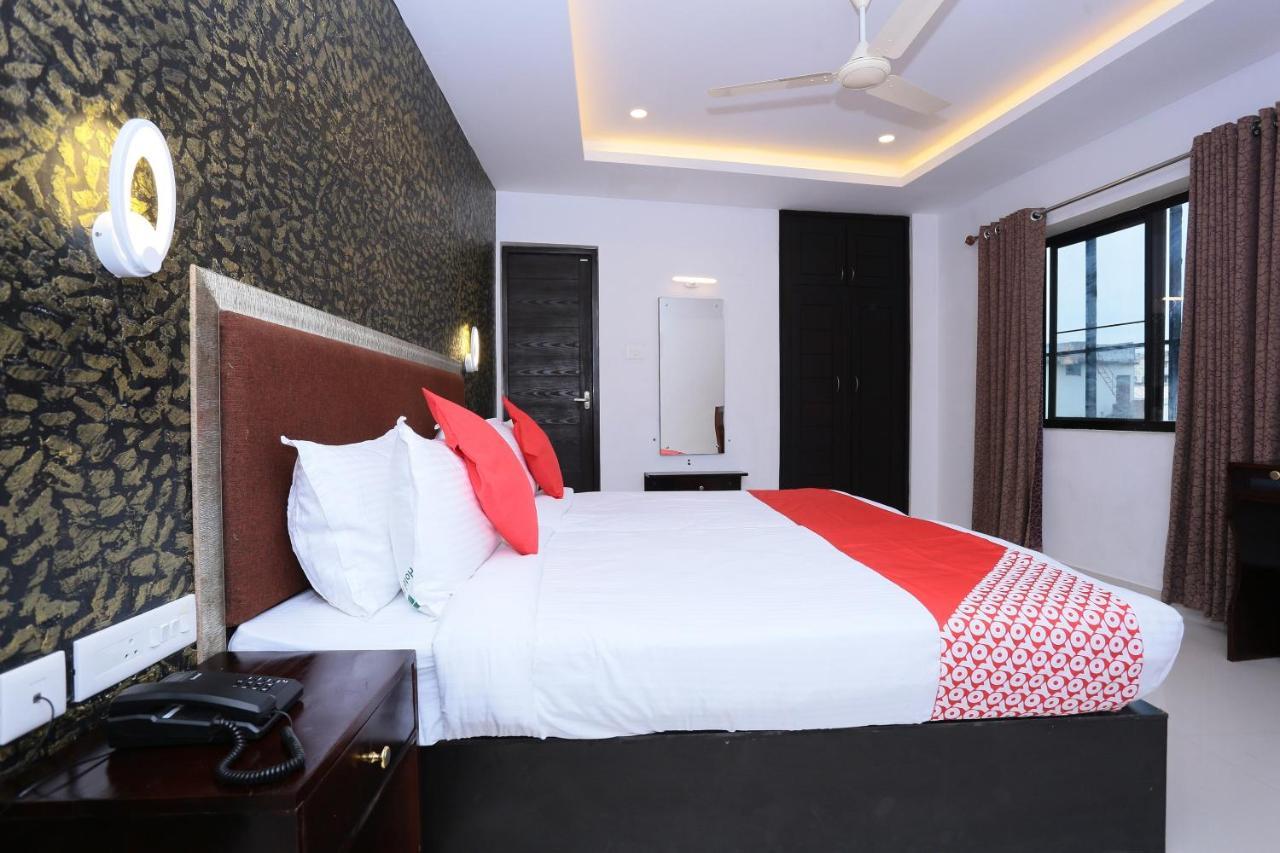 Capital O 61059 Green Life Hotel Kochi Eksteriør billede