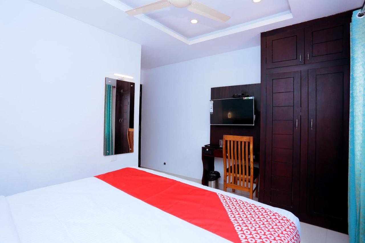 Capital O 61059 Green Life Hotel Kochi Eksteriør billede